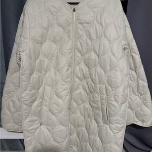 Athleta Cream Quilted Puffer Jacket